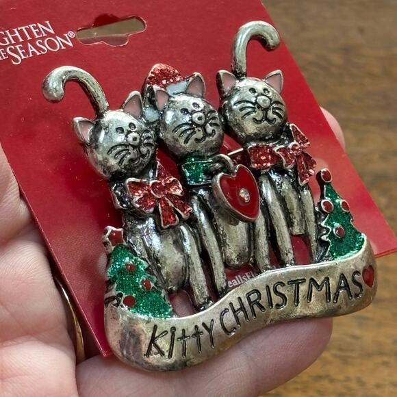 Kitty Cats Christmas brooch NEW on card giftable pewter Cat Fancier Holiday Pin - Picture 3 of 4